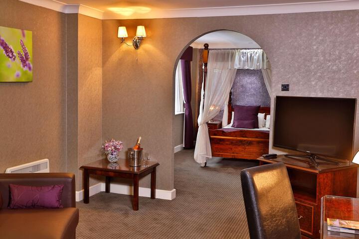 Room 142 of 180