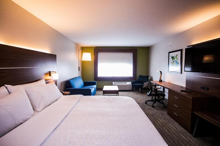 1 King Bed (22 of 22)