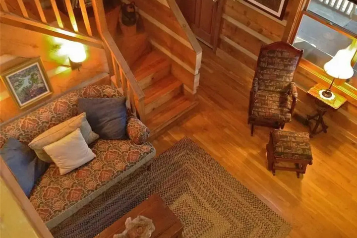 Room 4 of 26
