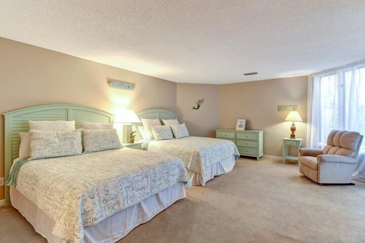 Room 10 of 39