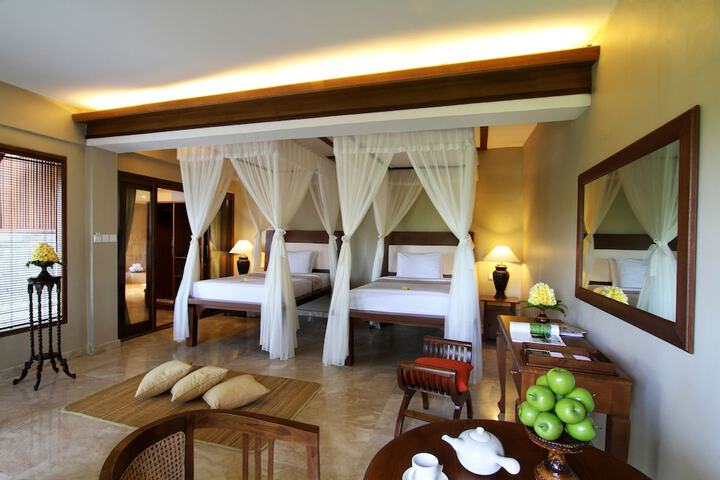 Room 5 of 111