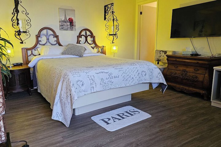 Room 8 of 53