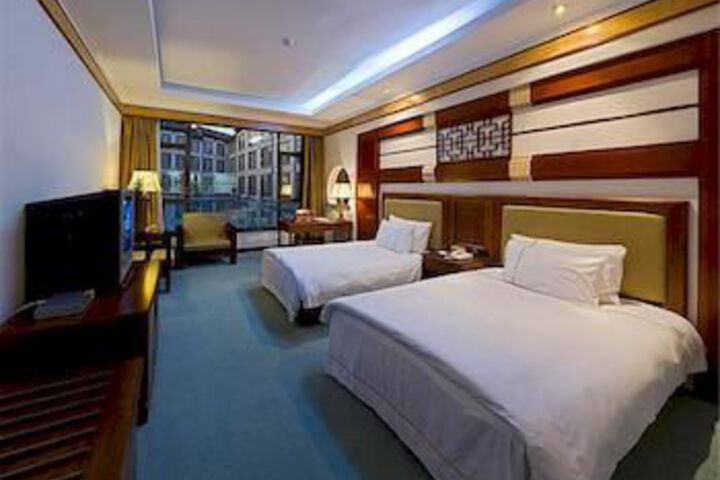 Room 21 of 49