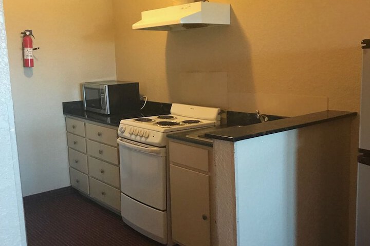 Room 8 of 30