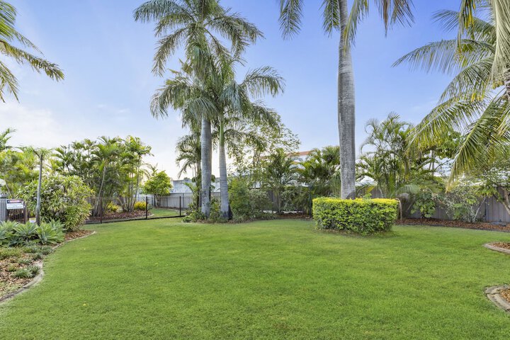 Property Grounds 19 of 27
