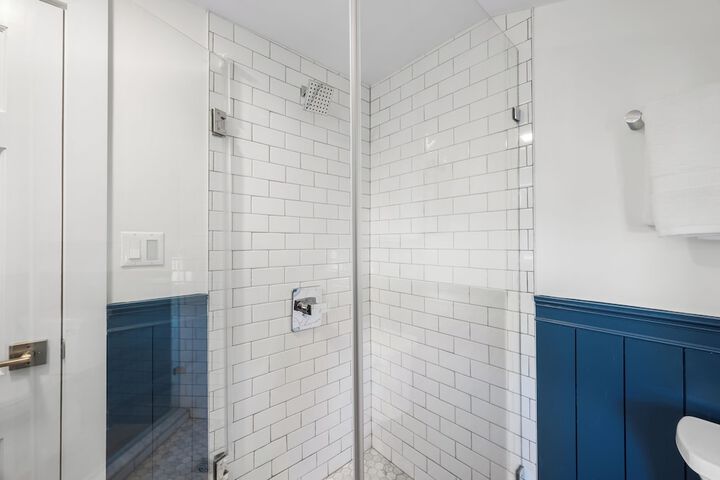 Room 116 of 154