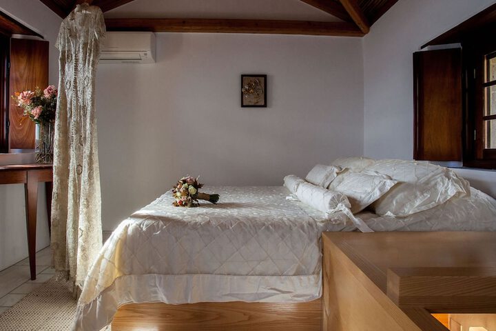 Room 5 of 52