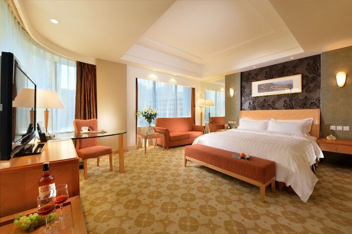 Room 8 of 40