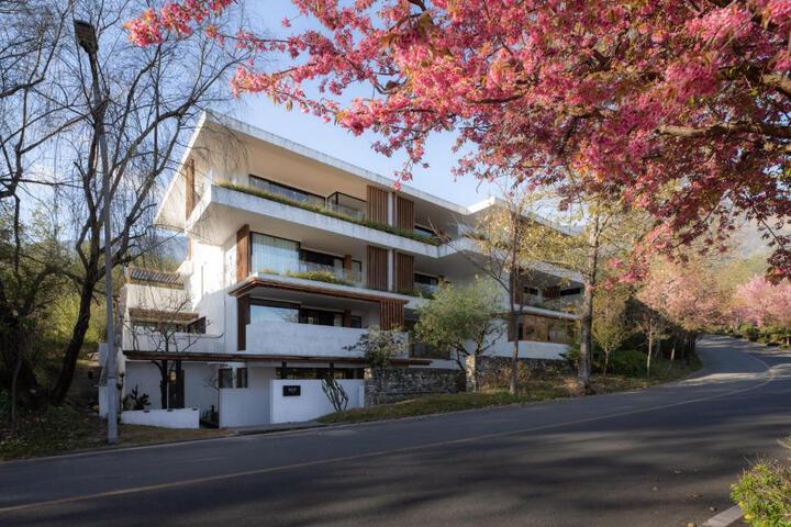 Dali Shishanfang Golf Hotel