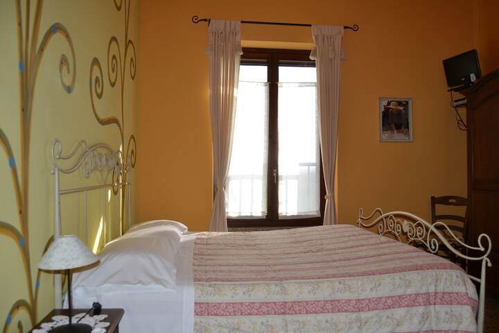 Room 12 of 65