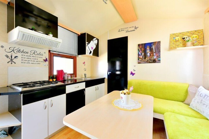 General 4 of 28