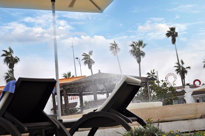 Pool Hotel