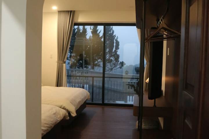 Room 22 of 43