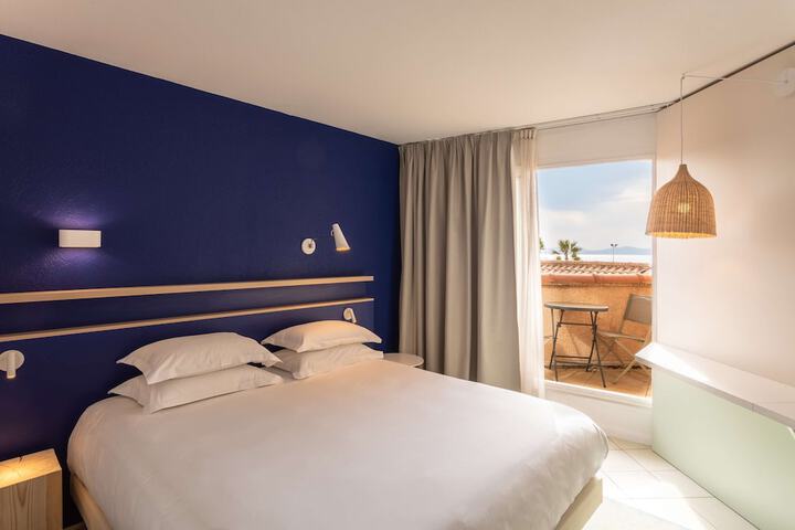 In-room business center