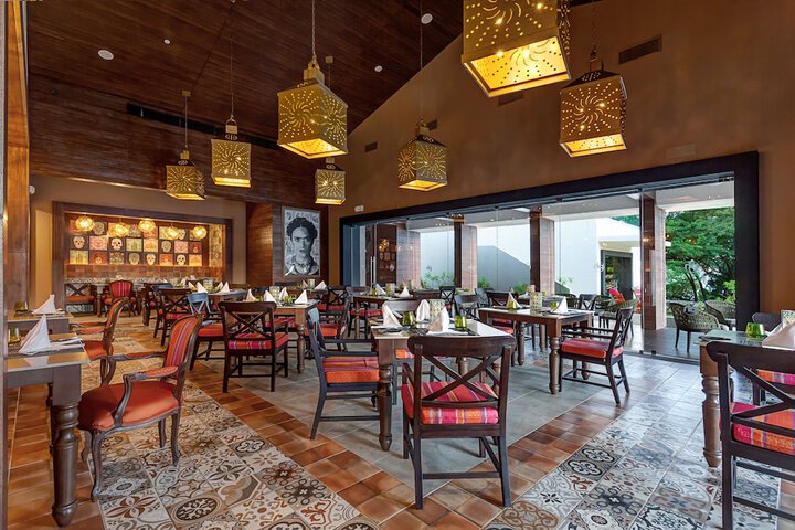 Dining 183 of 261