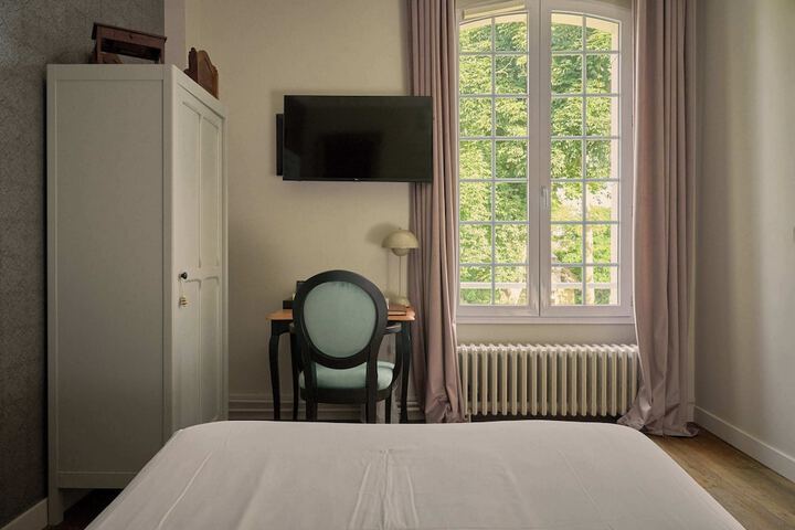 Room 17 of 75
