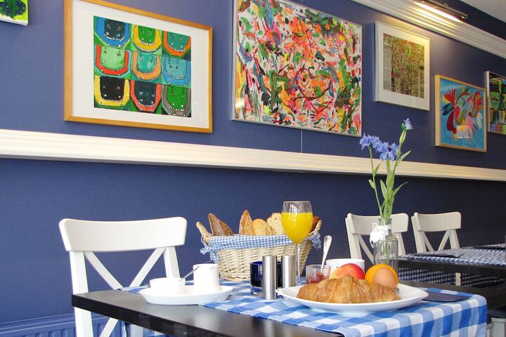 Breakfast/Coffee Service 32 of 62