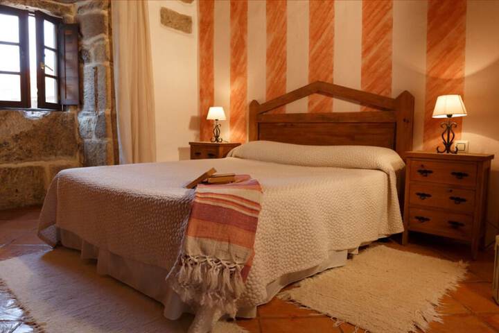 Room 3 of 78