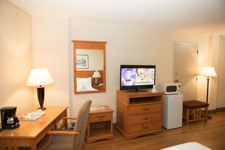Room 10 of 29