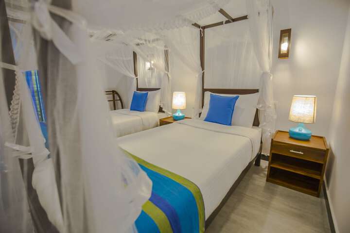 Room 8 of 43