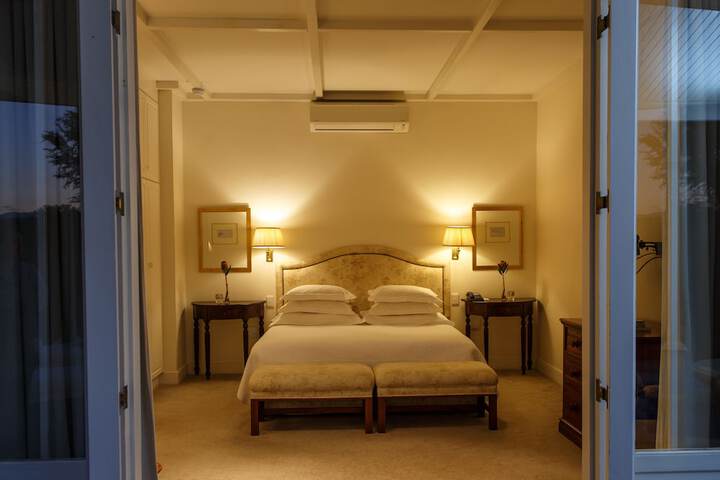 Room 13 of 80
