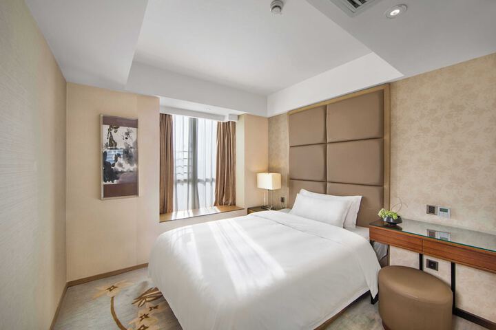 Room 18 of 38