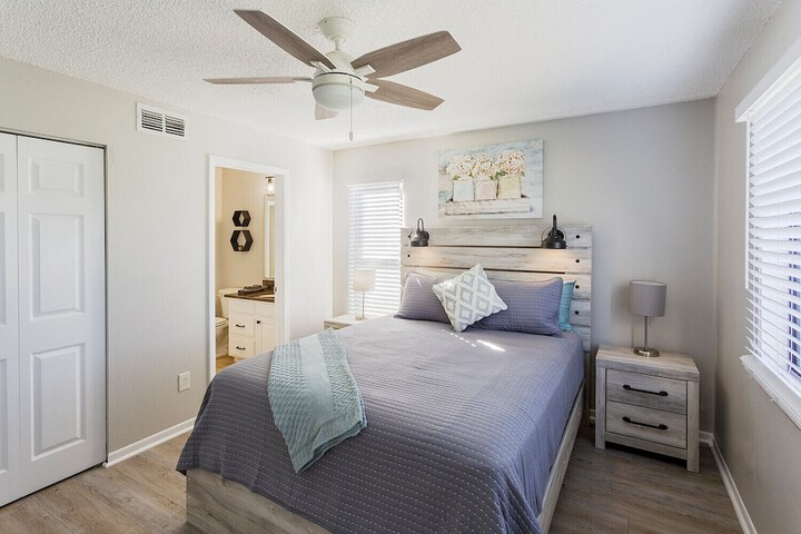 Room 6 of 21