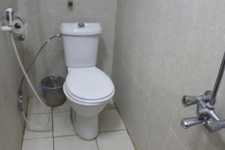 Room 9 of 27