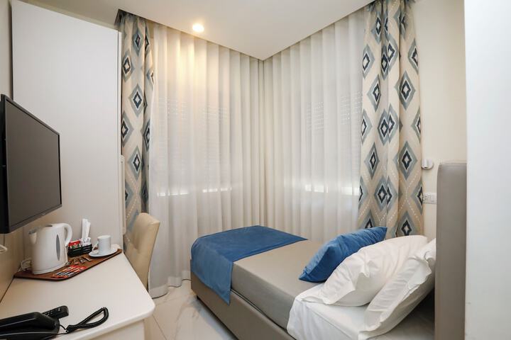 Room 5 of 55