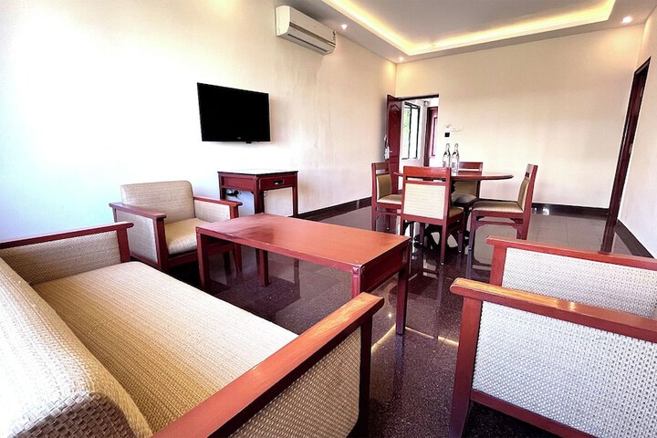 Room 14 of 74