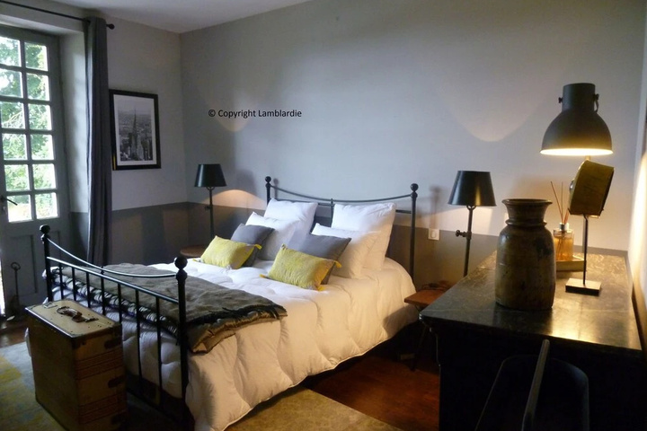 Room 3 of 14