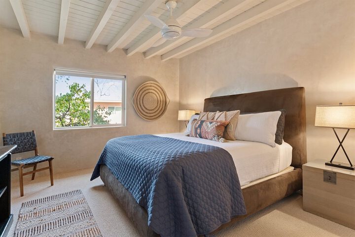 Room 2 of 19