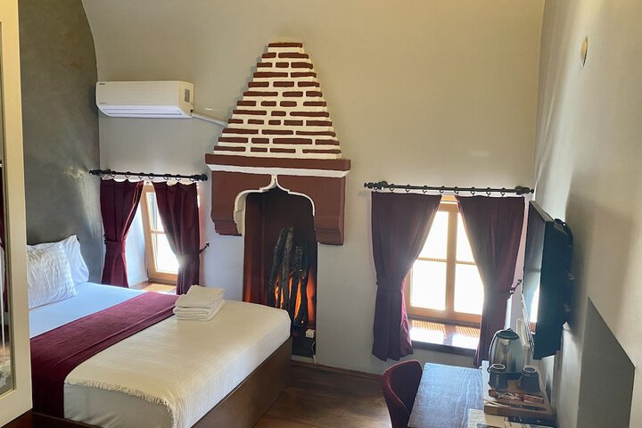Room 9 of 71