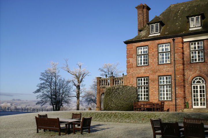 LLANSANTFFRAED COURT HOTEL