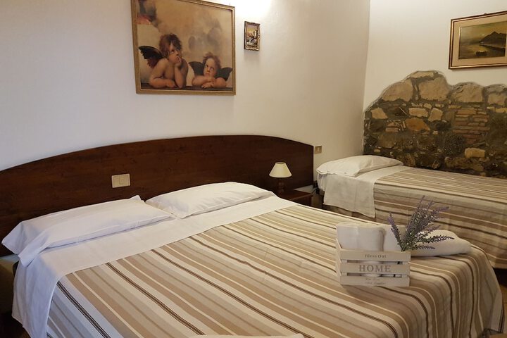 Room 7 of 53