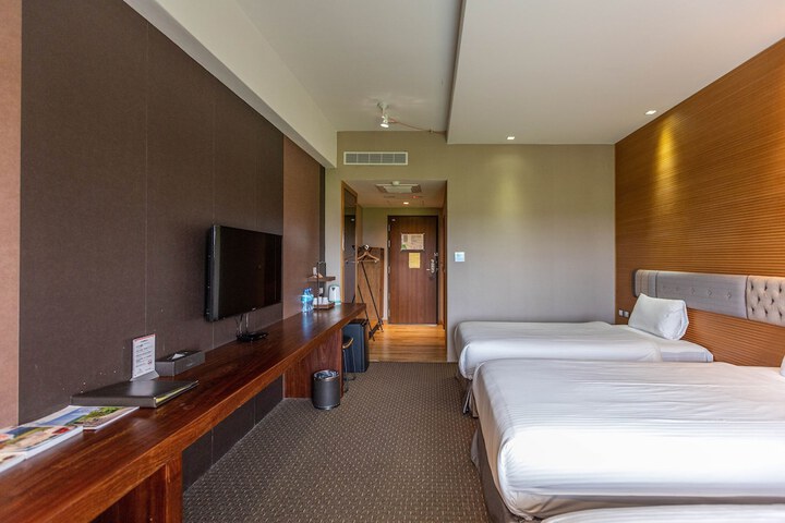 Room 8 of 64