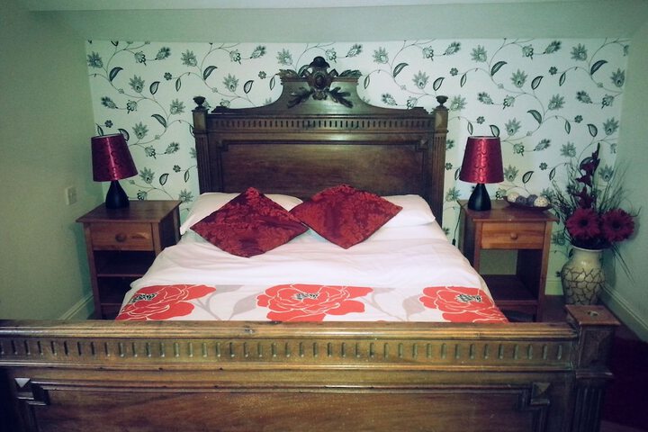 Room 7 of 28