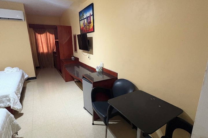 Room 11 of 31
