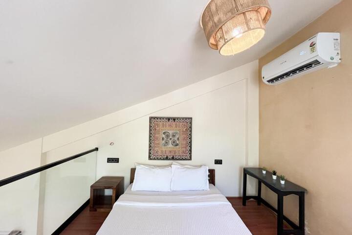 Inside Room Photo