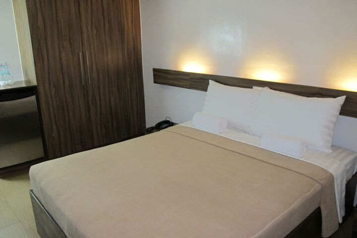 Room 8 of 46