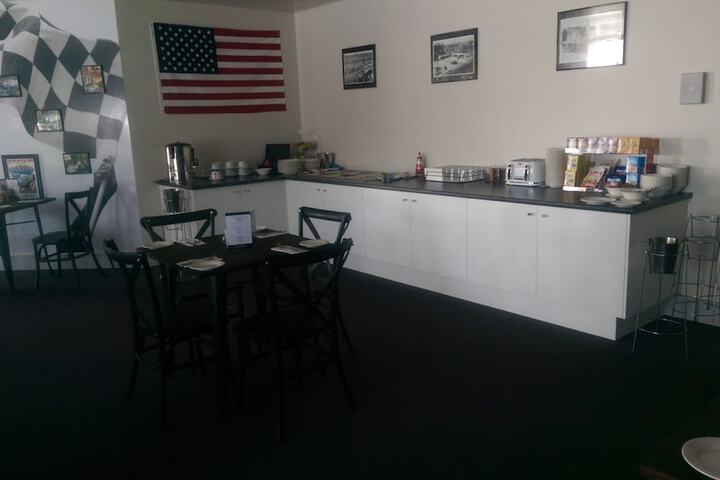 Breakfast/Coffee Service 19 of 38