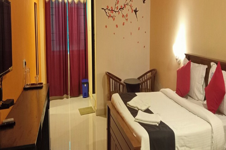 Room 13 of 17