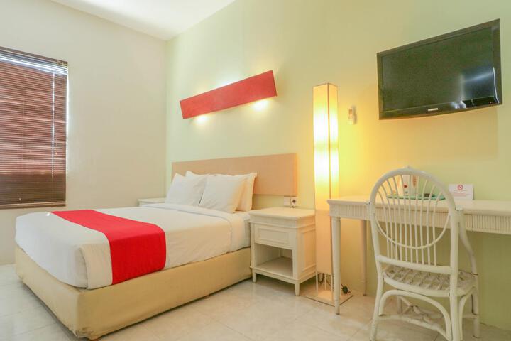 Room 2 of 34