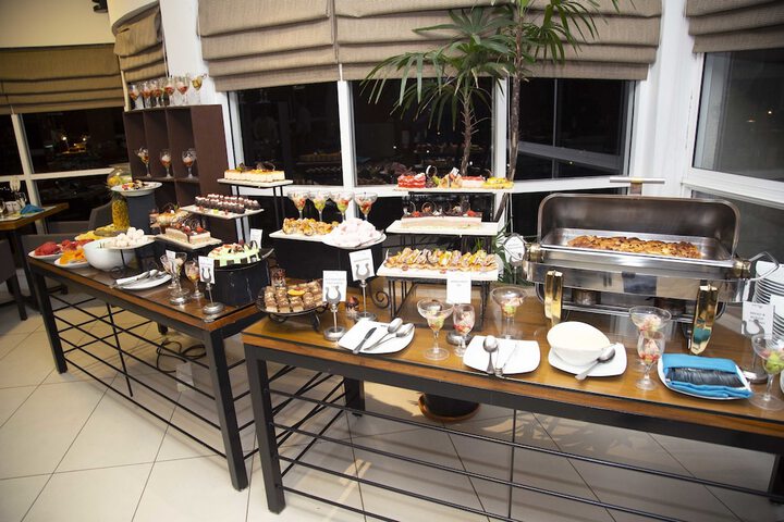 Dining 147 of 210