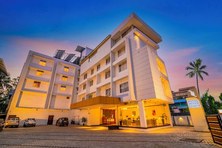 Hotel Seven Lights