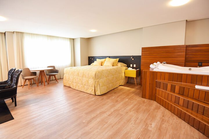 Room 34 of 89