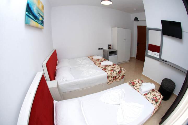 Room 7 of 131