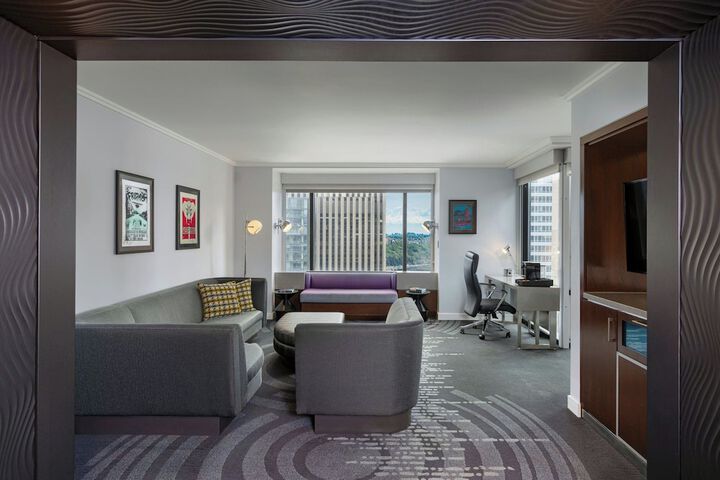 Room 44 of 136
