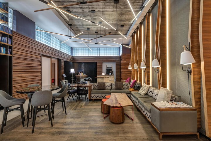 Guest Lobby