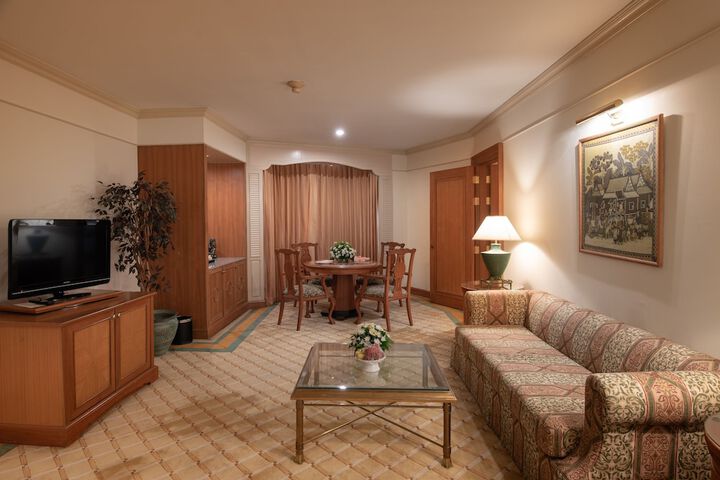 Room 36 of 176